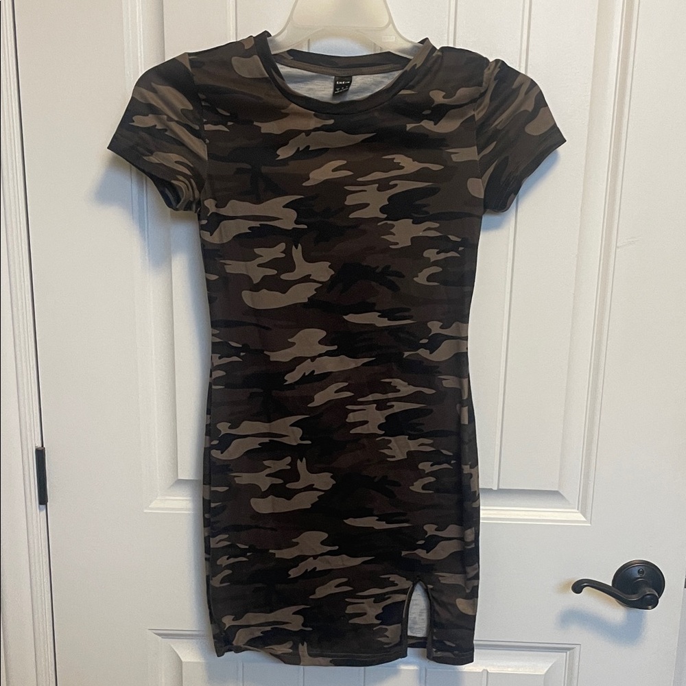 3/$15 🎉 SHEIN Camouflage Pattern Dress XS